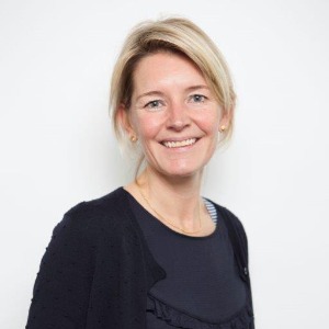 EllenEllen&nbsp; Deckers