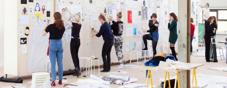 Controller | € 6.677,- | Onderwijs